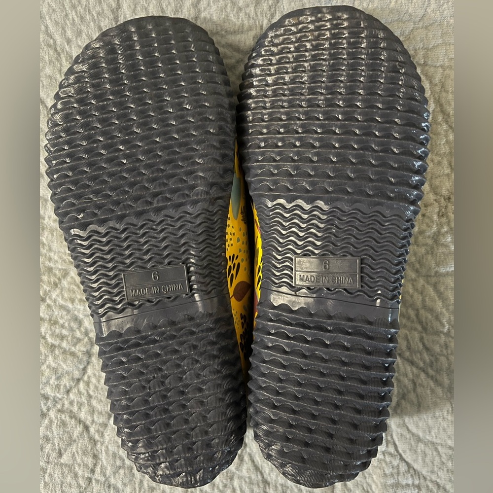 Western Chief Clogs - Picture 6 of 16